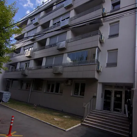 Apartment Perla, Family With Parking *